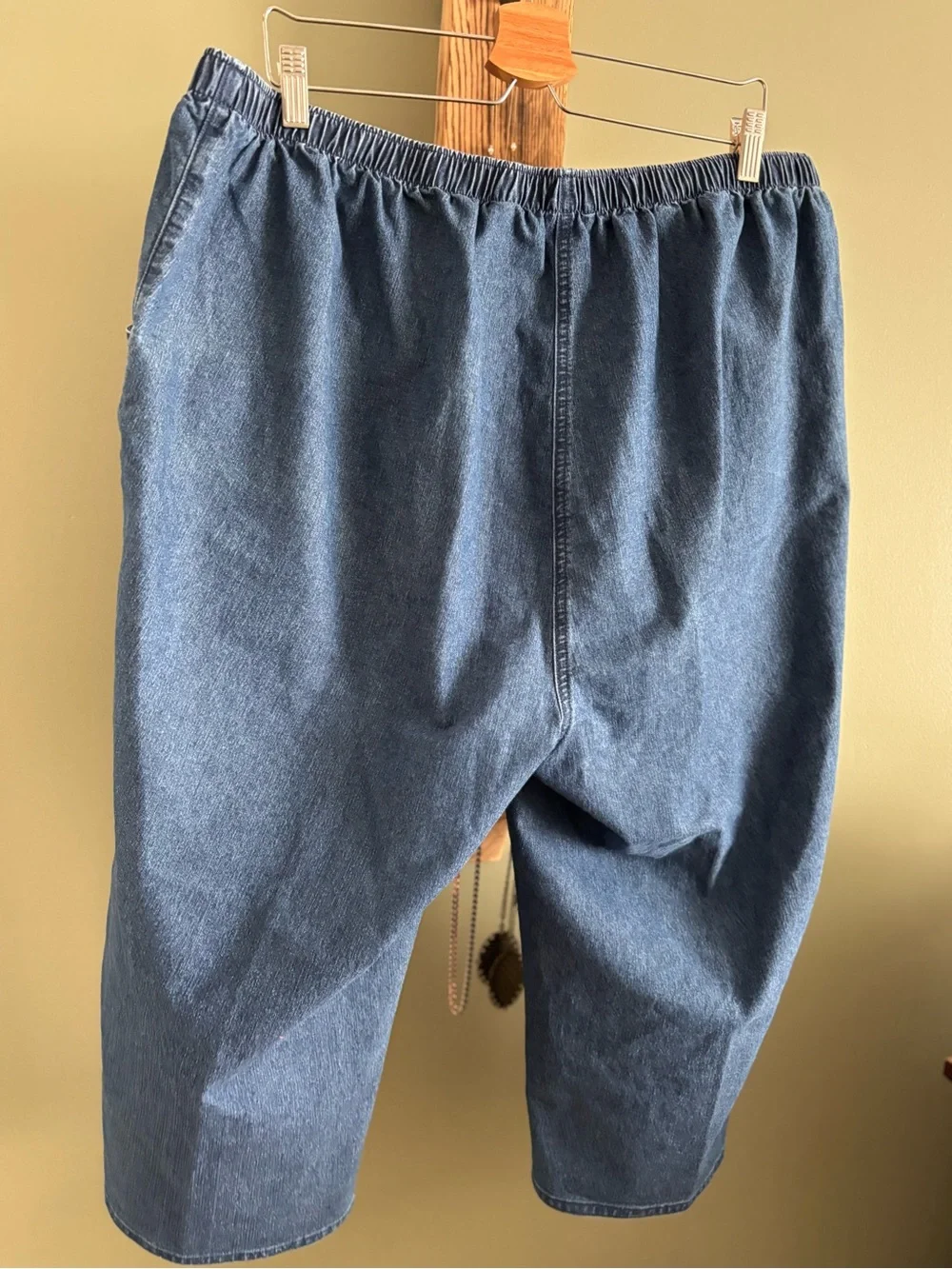 145.) Alia / Denim / Straight Leg Capris - Picture 6 of 6